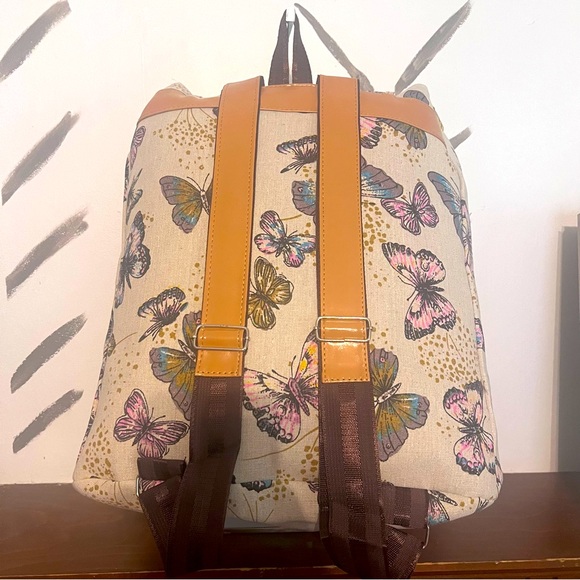 NWOT Butterfly BackPack - Book Bag - Over Night Bag - Travel Bag - Picture 4 of 5